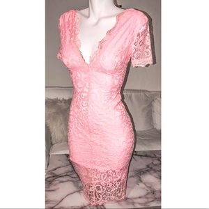 NWOT ✨ Missguided Plunge Neck & Back Lace Dress